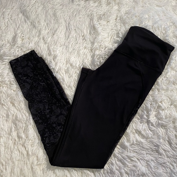 Victoria’s Secret Black Knockout High rise Leggings - Picture 3 of 7